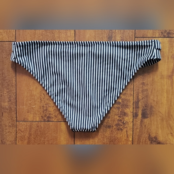 SOLD- Shade & Shore Bikini With Cover-Up - Picture 7 of 10